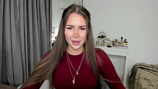 Snapshot of SuraMune chatting on February 8, 3:21 pm SuraMune online show from February 8, 3:21 pm