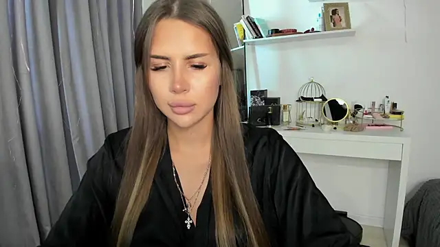 Snapshot of SuraMune chatting on February 20, 12:25 pm SuraMune online show from February 20, 12:25 pm