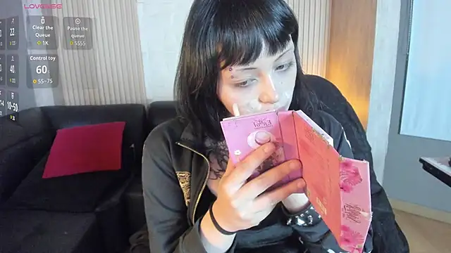 Snapshot of honney_dark chatting on July 31, 12:59 pm honney dark online show from July 31, 12:59 pm
