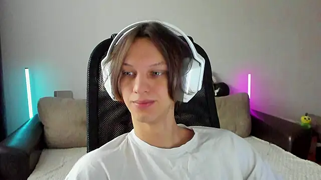 Ostin meow online show from February 10, 7:01 am