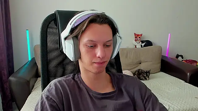 Ostin meow online show from February 21, 10:16 am