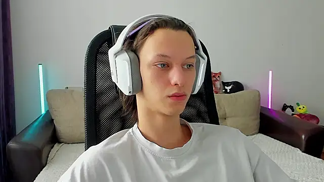 Ostin meow online show from February 23, 7:50 am