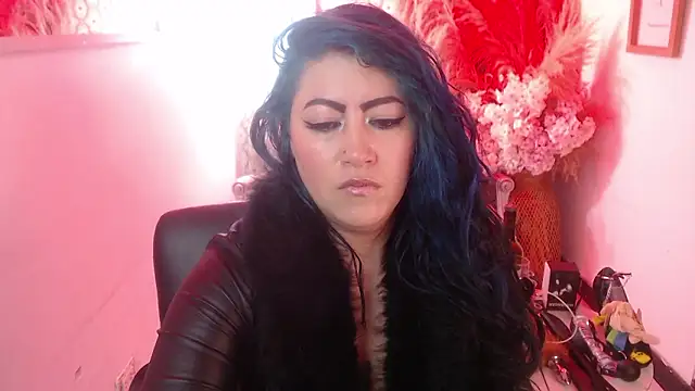 scarleth blue online show from February 12, 3:12 am