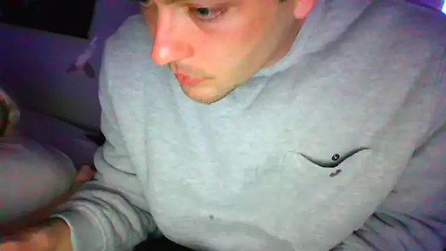 Snapshot of rickyslick123 chatting on December 15, 1:32 pm rickyslick123 online show from December 15, 1:32 pm