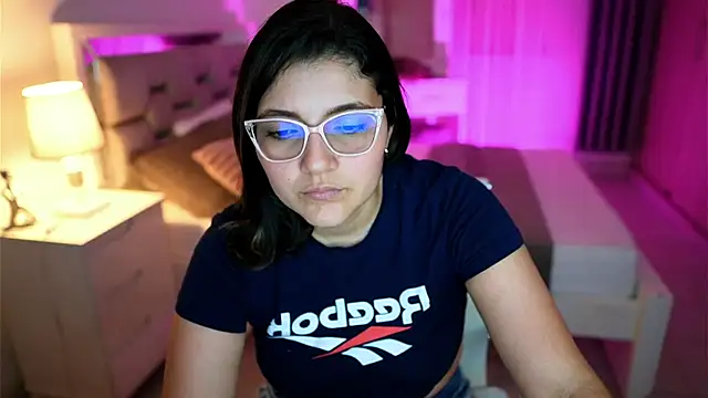 Snapshot of Camilaa_bueno chatting on March 11, 1:37 am Camilaa bueno online show from March 11, 1:37 am