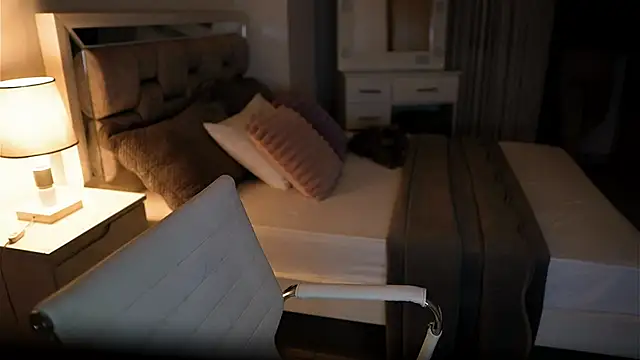 Snapshot of Camilaa_bueno chatting on September 23, 4:15 am Camilaa bueno online show from September 23, 4:15 am