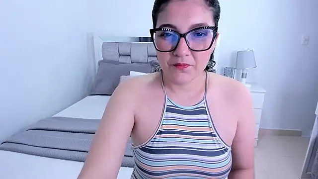 Camilaa bueno online show from April 29, 11:44 pm