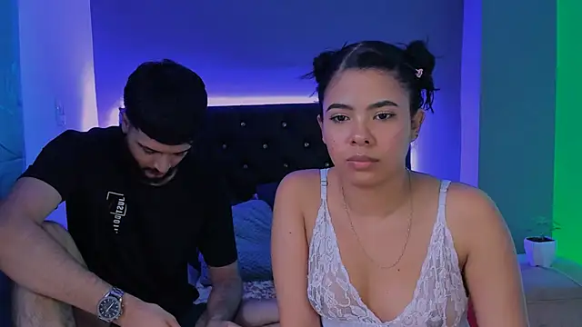 Snapshot of sharon_and_myke chatting on December 30, 10:01 pm sharon and myke online show from December 30, 10:01 pm