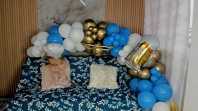 Any topless online show from October 11, 10:58 am