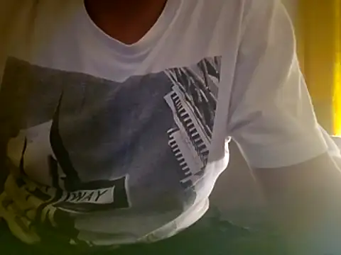 Bombelek1234 online show from August 9, 3:44 am