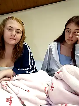 ella grays online show from February 8, 3:42 pm