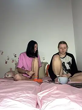 Snapshot of ella_grays chatting on May 14, 12:06 am ella grays online show from May 14, 12:06 am
