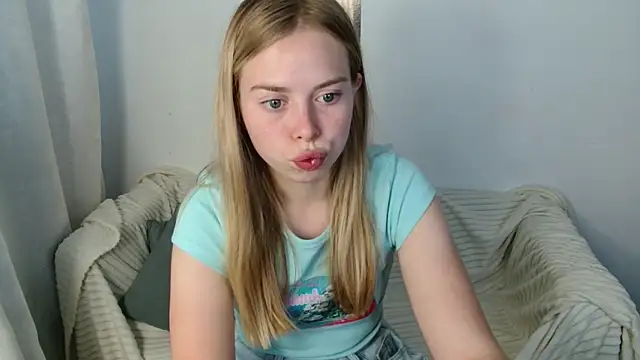 sofiaa here online show from July 6, 12:07 am