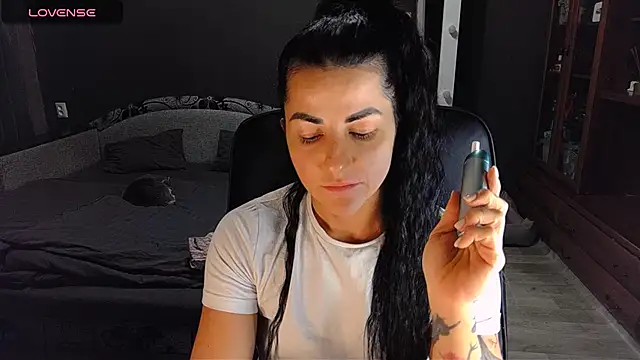 Aria Dl online show from December 5, 4:03 pm