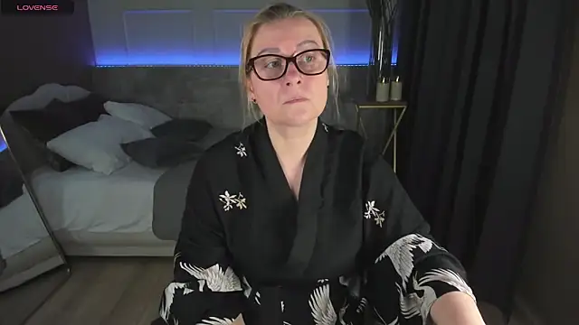 Snapshot of AlexandraKind chatting on January 28, 8:47 pm AlexandraKind online show from January 28, 8:47 pm