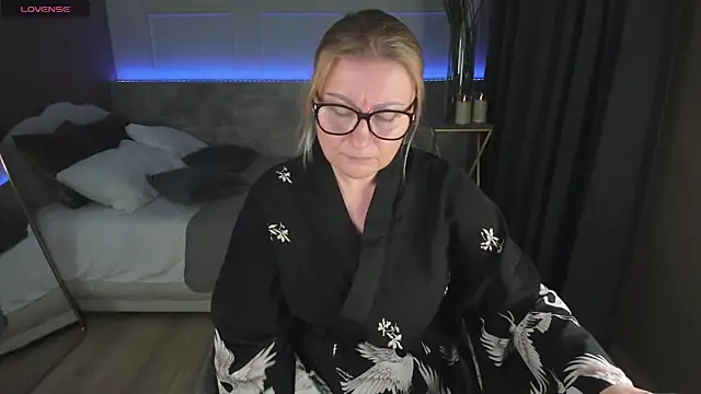 Snapshot of AlexandraKind chatting on January 28, 11:50 pm AlexandraKind online show from January 28, 11:50 pm