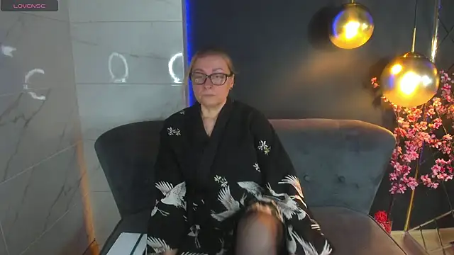 Snapshot of AlexandraKind chatting on January 30, 1:53 pm AlexandraKind online show from January 30, 1:53 pm