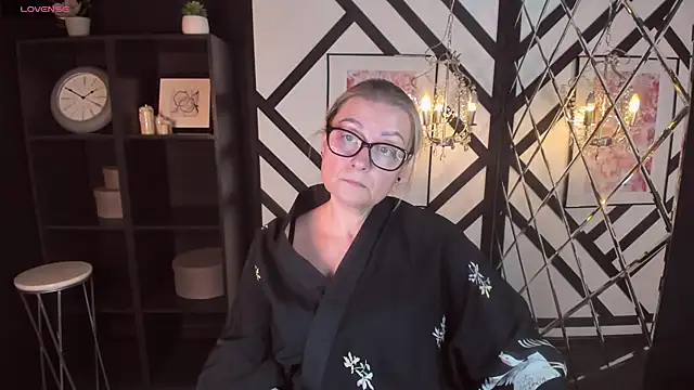 Snapshot of AlexandraKind chatting on February 5, 7:42 pm AlexandraKind online show from February 5, 7:42 pm