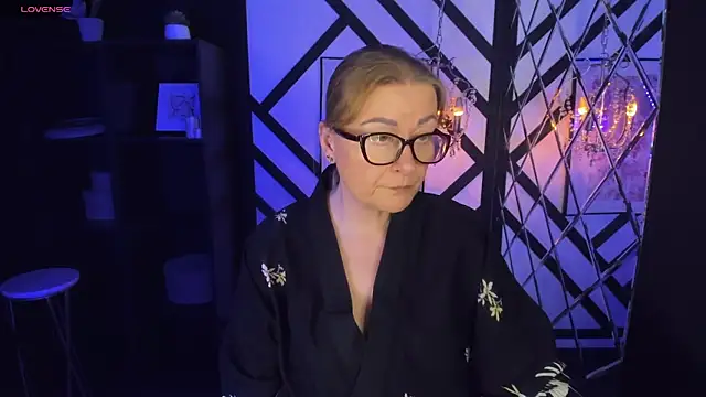 Snapshot of AlexandraKind chatting on February 14, 11:42 pm AlexandraKind online show from February 14, 11:42 pm