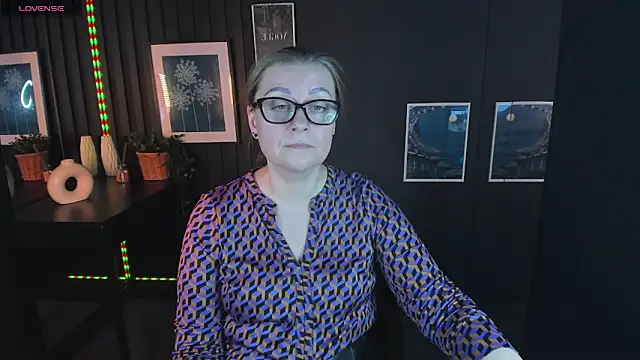 Snapshot of AlexandraKind chatting on March 5, 12:11 pm AlexandraKind online show from March 5, 12:11 pm