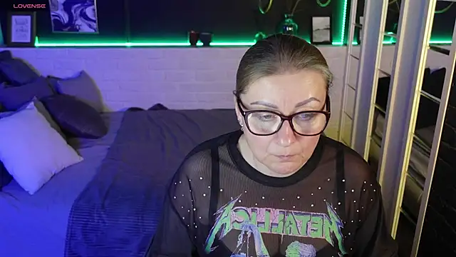 Snapshot of AlexandraKind chatting on March 22, 8:04 pm AlexandraKind online show from March 22, 8:04 pm