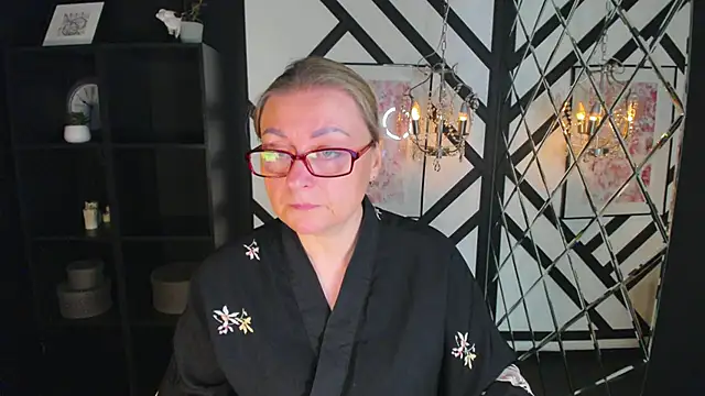 Snapshot of AlexandraKind chatting on October 3, 1:41 pm AlexandraKind online show from October 3, 1:41 pm