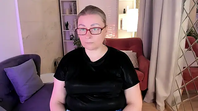 AlexandraKind online show from February 3, 8:36 pm