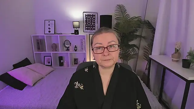 AlexandraKind online show from March 3, 8:37 pm