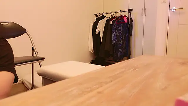 Snapshot of undo-busoku69 chatting on September 14, 4:55 am undo-busoku69 online show from September 14, 4:55 am