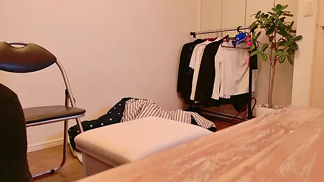 Snapshot of undo-busoku69 chatting on November 23, 12:49 pm undo-busoku69 online show from November 23, 12:49 pm