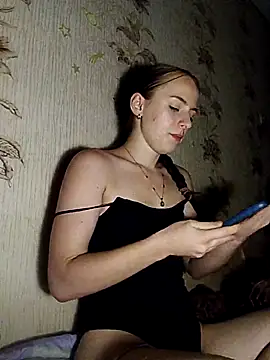 Snapshot of -bey_bi_Start chatting on October 28, 7:05 pm -bey bi Start online show from October 28, 7:05 pm