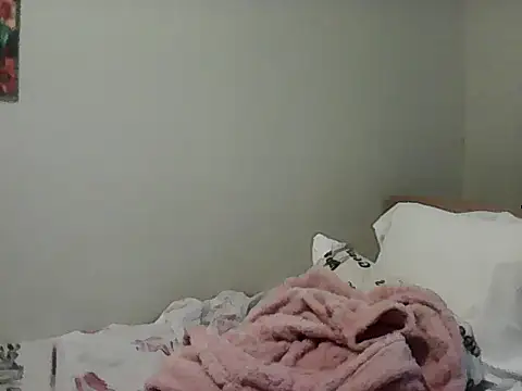 Snapshot of housewife_shantie chatting on March 14, 8:42 am housewife shantie online show from March 14, 8:42 am