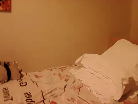 Snapshot of housewife_shantie chatting on March 19, 1:20 am housewife shantie online show from March 19, 1:20 am