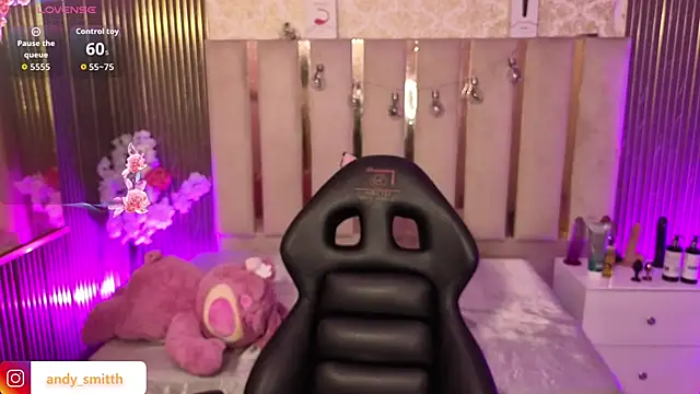 Snapshot of Andy_tay1 chatting on November 24, 4:34 am Andy tay1 online show from November 24, 4:34 am