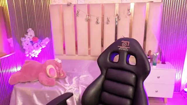 Snapshot of Andy_tay1 chatting on December 1, 3:44 am Andy tay1 online show from December 1, 3:44 am