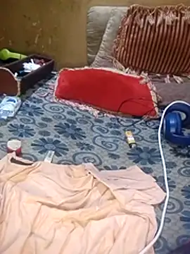 Snapshot of LOOLOOO123123 chatting on November 1, 10:50 am LOOLOOO123123 online show from November 1, 10:50 am