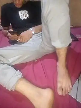 Snapshot of LOOLOOO123123 chatting on November 7, 6:02 am LOOLOOO123123 online show from November 7, 6:02 am