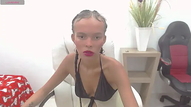 lulu 25  online show from December 16, 5:06 am