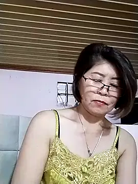 Baby-tits2024 online show from October 4, 1:09 pm