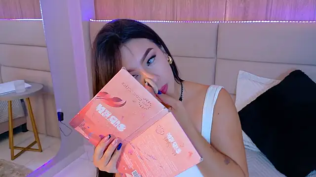 EymiCuper online show from March 6, 9:11 pm