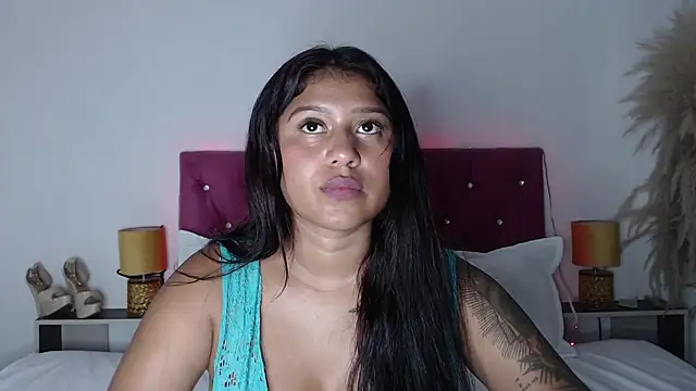 alinakiss online show from February 4, 5:42 am