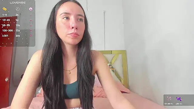 Snapshot of rousee_yareldss chatting on January 16, 6:14 am rousee yareldss online show from January 16, 6:14 am