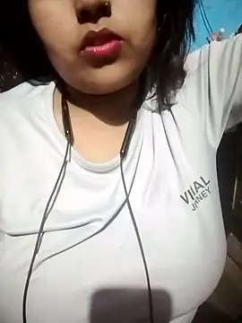 Love-Veronica online show from April 24, 5:48 pm