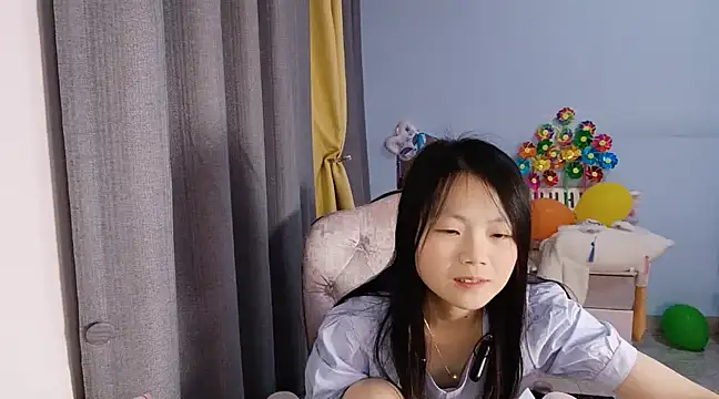 Snapshot of Lena-yyds chatting on March 3, 4:35 pm Lena-yyds online show from March 3, 4:35 pm