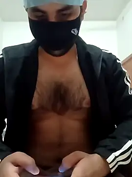 Snapshot of smartboy010101 chatting on February 1, 4:00 pm smartboy010101 online show from February 1, 4:00 pm