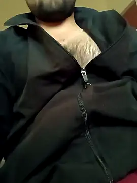 Snapshot of smartboy010101 chatting on February 8, 7:48 am smartboy010101 online show from February 8, 7:48 am