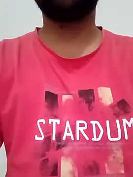 Snapshot of smartboy010101 chatting on March 18, 3:42 am smartboy010101 online show from March 18, 3:42 am