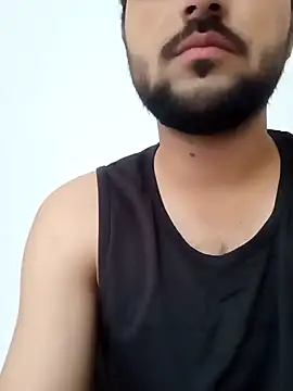 Snapshot of smartboy010101 chatting on October 2, 3:35 am smartboy010101 online show from October 2, 3:35 am