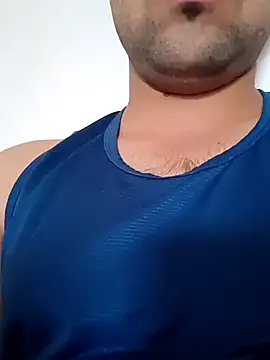 Snapshot of smartboy010101 chatting on October 6, 3:04 am smartboy010101 online show from October 6, 3:04 am