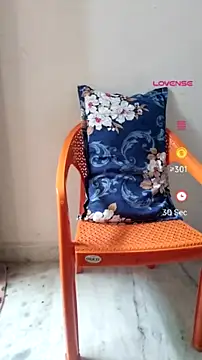 Sexy Radhikaa online show from July 10, 5:45 am